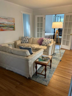 Suzy Q's Cozy Downtown Retreat